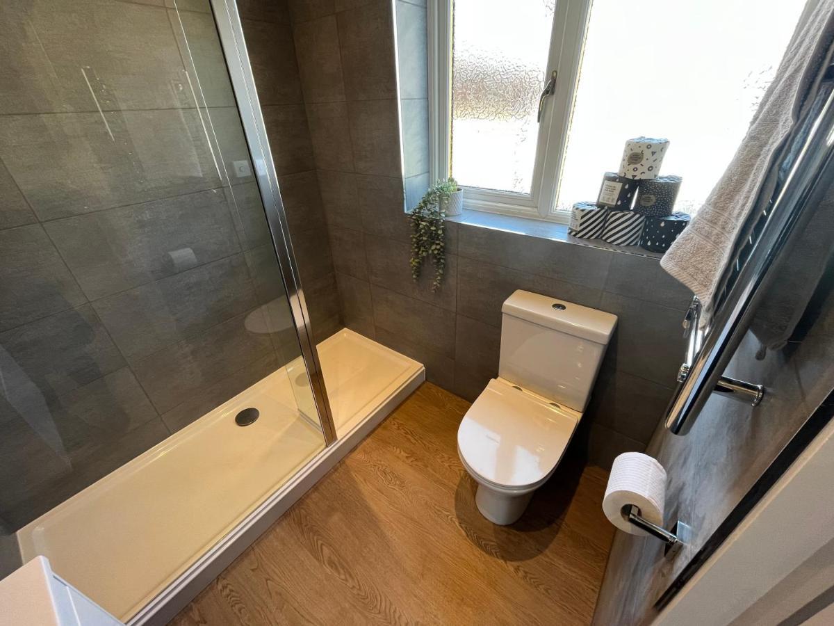 Contemporary 1 Bedroom Apartment Normanton  Zewnętrze zdjęcie