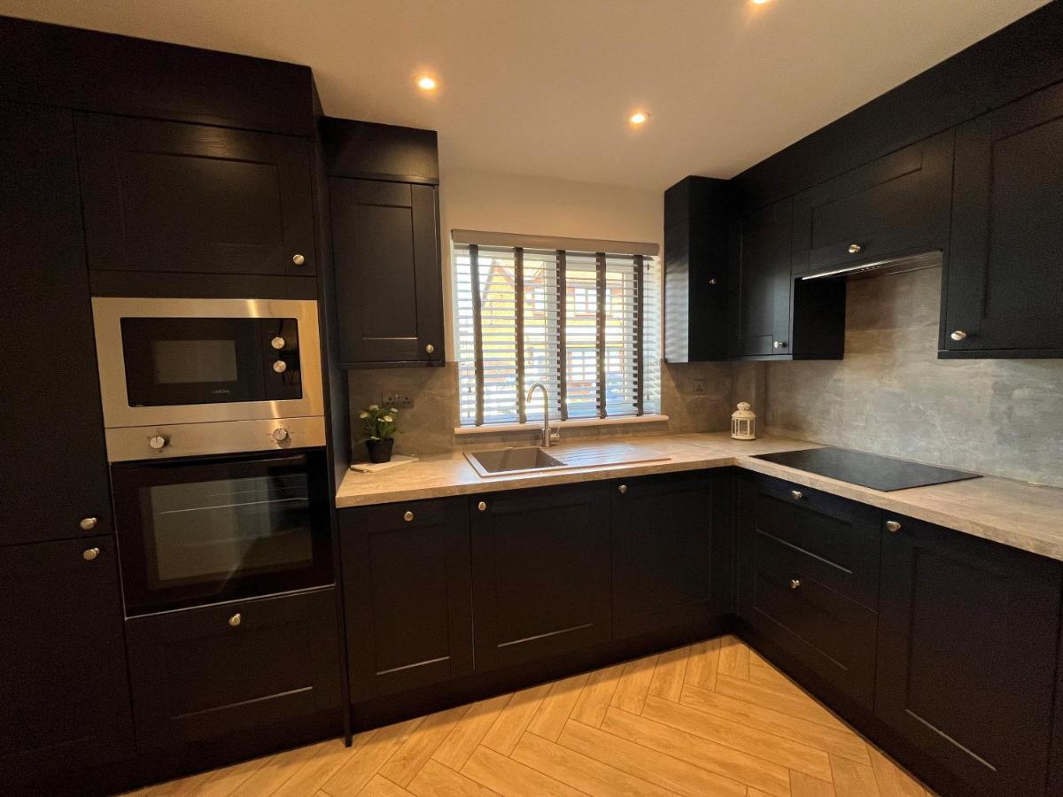 Contemporary 1 Bedroom Apartment Normanton  Zewnętrze zdjęcie