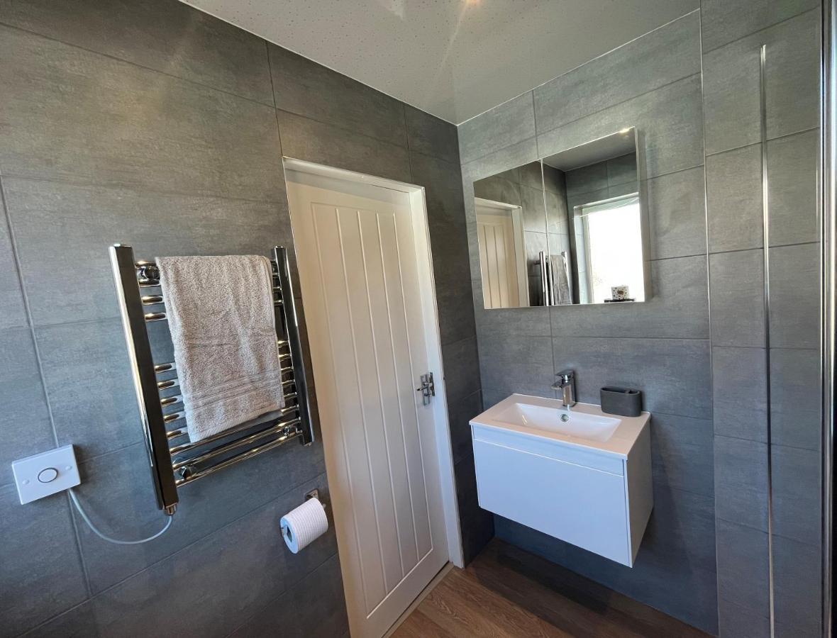 Contemporary 1 Bedroom Apartment Normanton  Zewnętrze zdjęcie